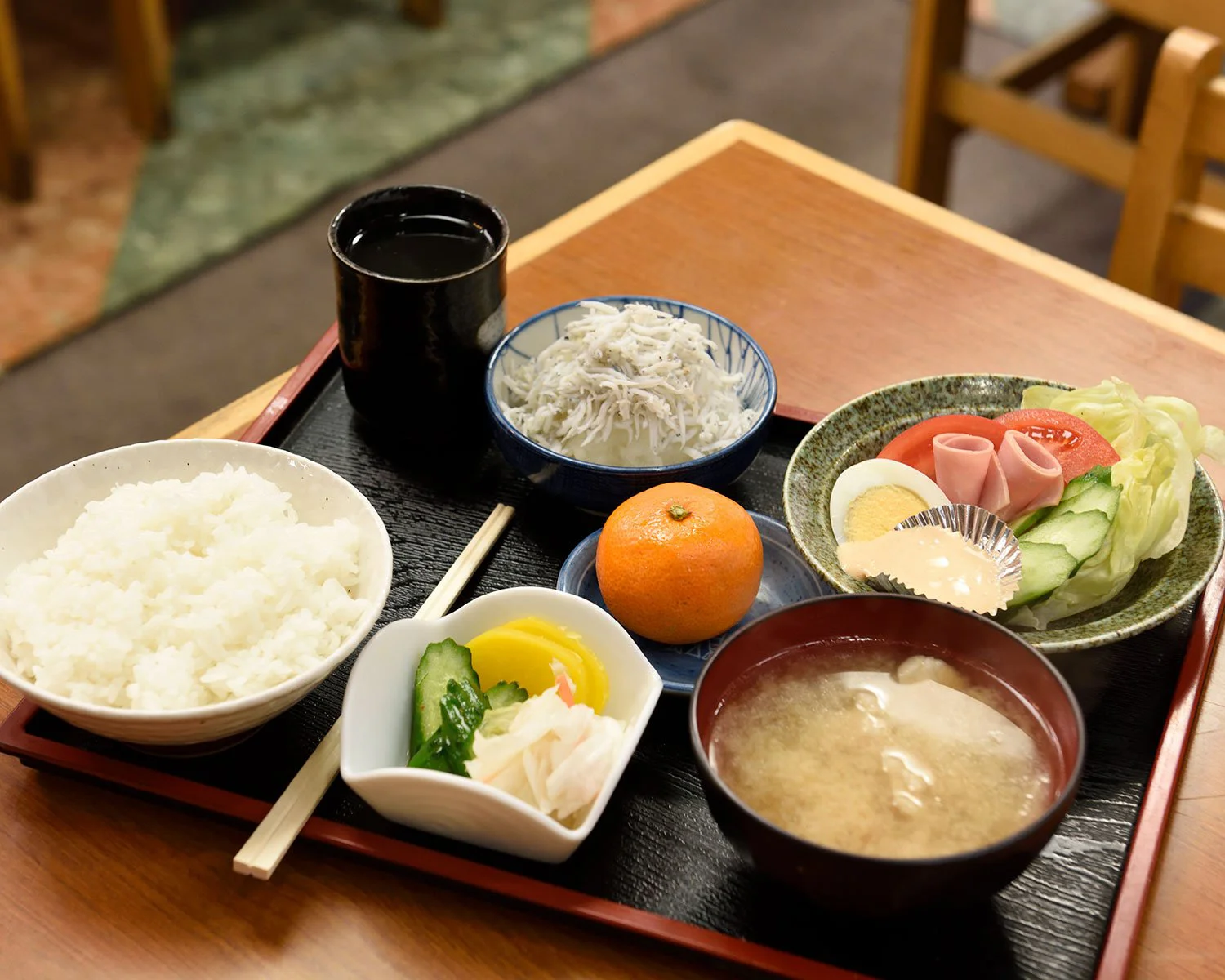 町中華の 中華じゃない 定食がすごい 普通のメニューを楽しめる町中華の店 さんたつ By 散歩の達人