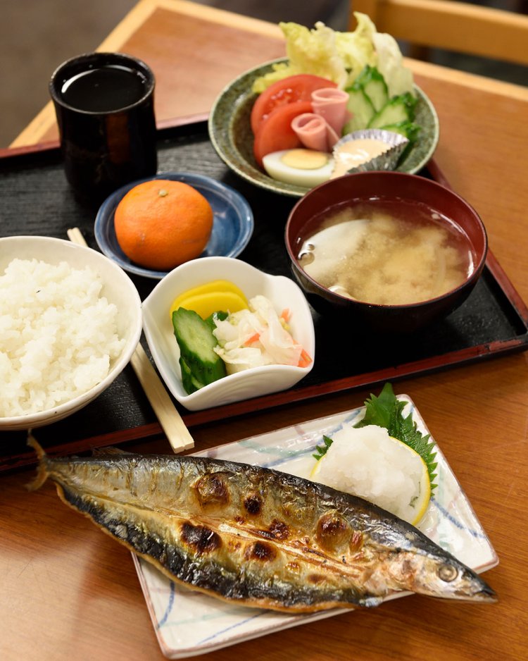 焼き魚定食780円。