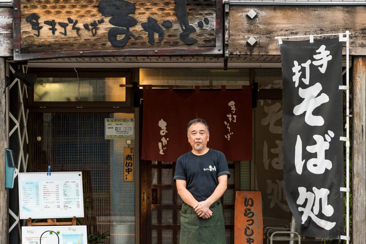 店主の小谷茂さん。