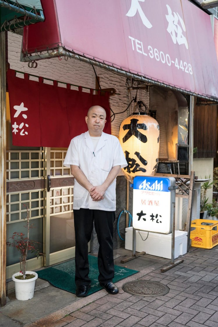 松島さん。店は1974年に開業。
