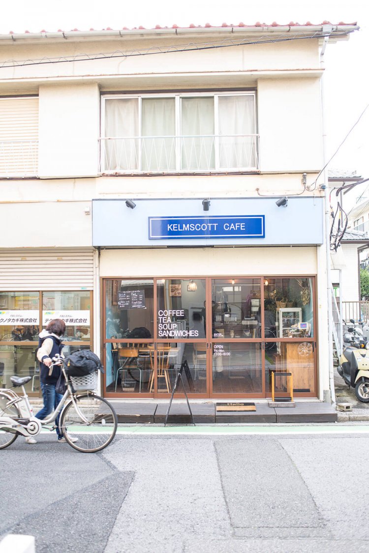 周辺は住宅地。