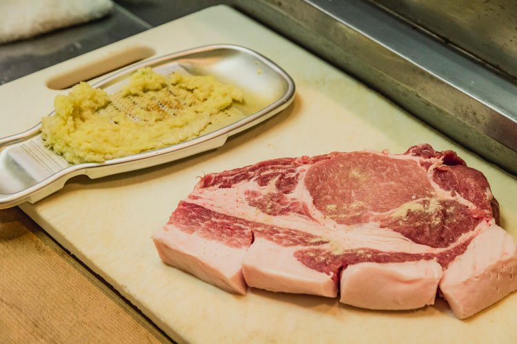 注文が入ってからするショウガが味の決め手。