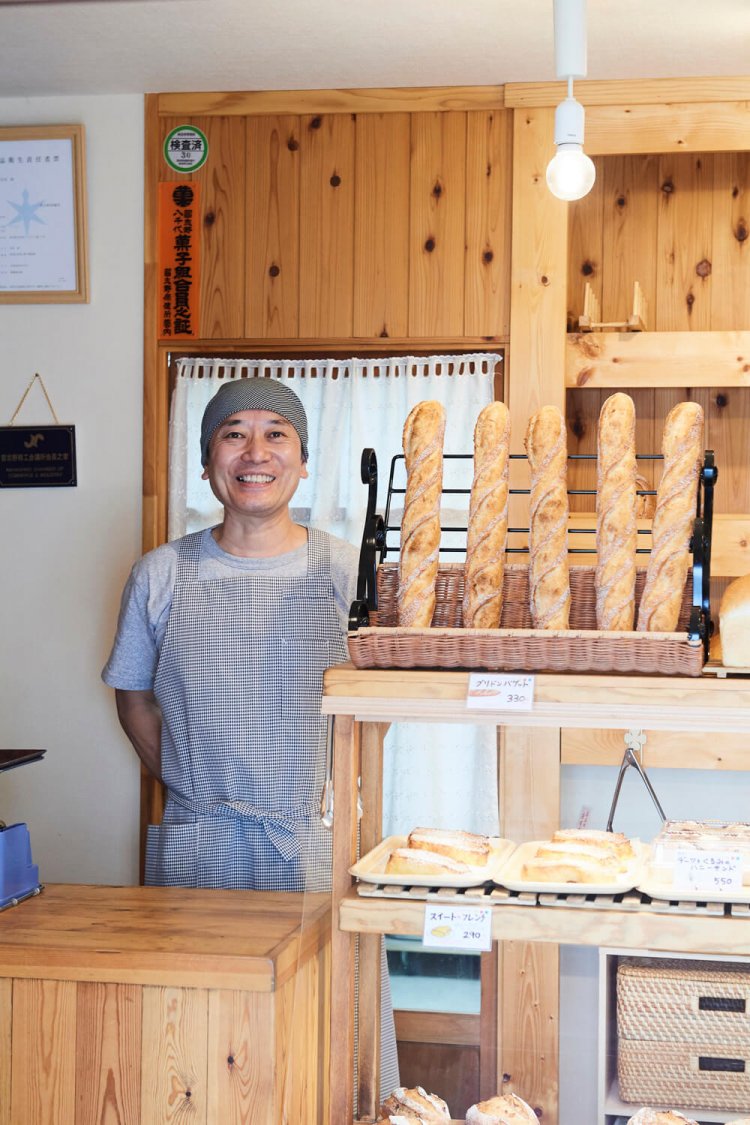 店主の宮原さん。