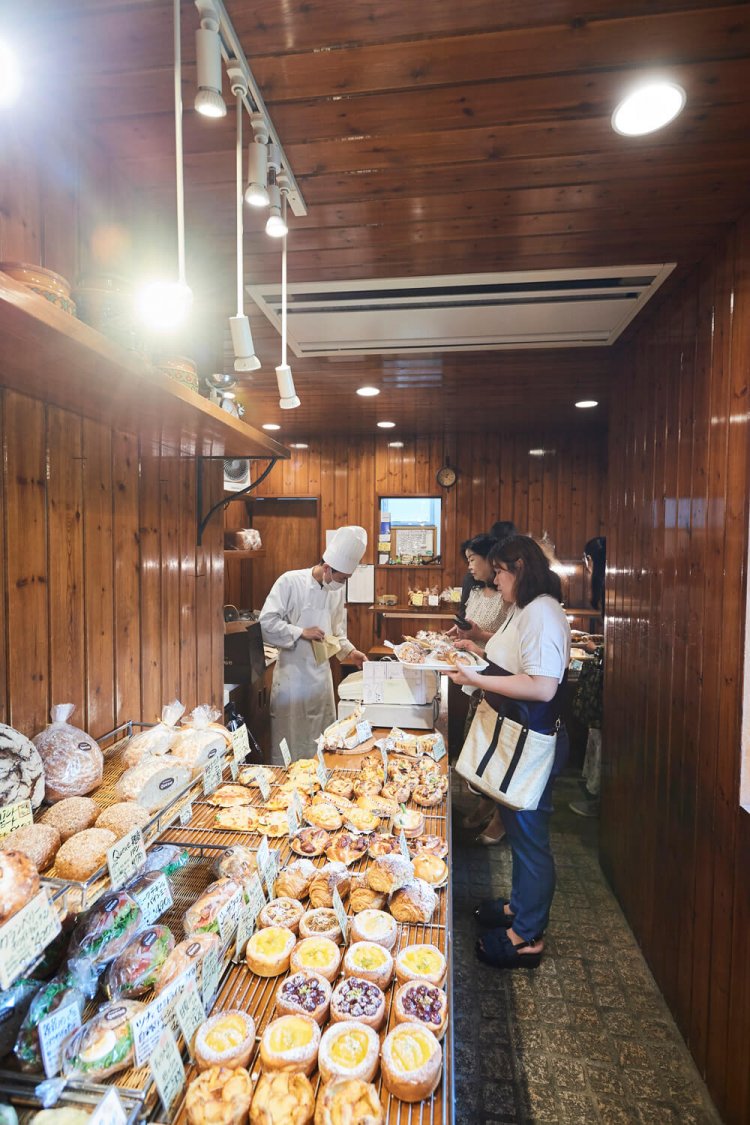 手前に並ぶのは爽やかな酸味が広がるフルーツ系デニッシュ。秋はマロンやイチジクが登場。