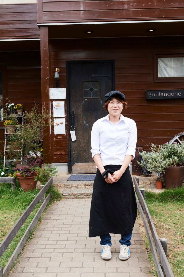 「パン職人の育成にも力を入れている」という店主の中島知美さん。