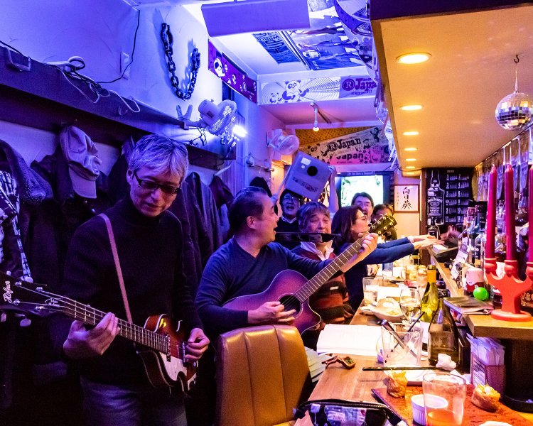 神田肉うどん／MUSIC UDON BAR LENNON