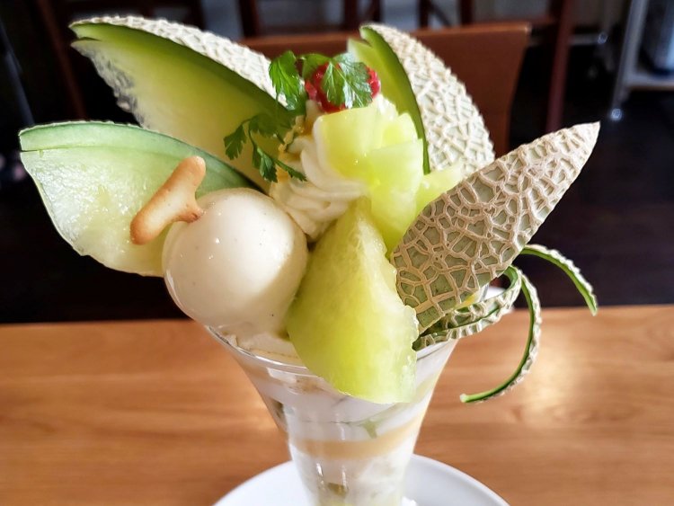 静寂を楽しむ異空間カフェから180年の歴史ある甘味処まで～黒猫スイーツ散歩 人形町編まとめ～