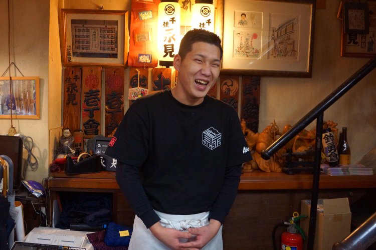 3代目のご主人、永見充さんに写真をお願いしたところ「オレはいいから息子を撮って（笑）」と