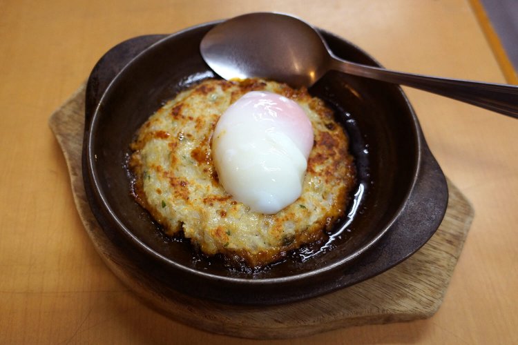 鳥軟骨つくね焼 温泉卵付470円