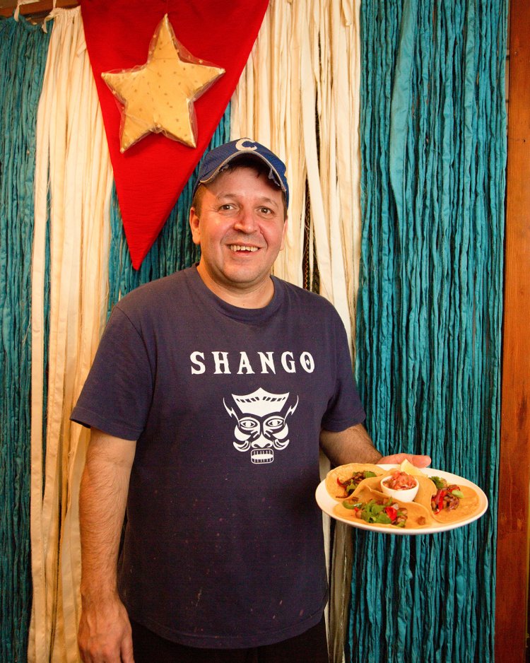 来日24年のアリアムさん。