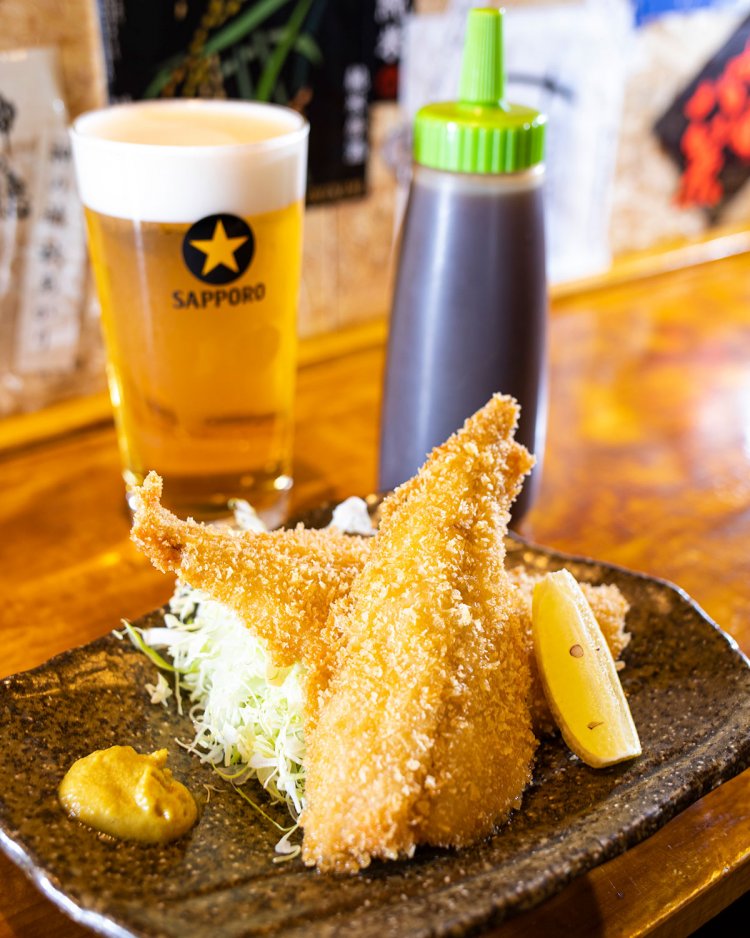 単品追加率の高いアジフライ580円はビール500円と。