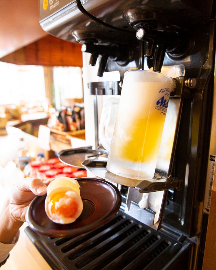 生ビール500円のお供に温泉玉子50円も忘れずに。