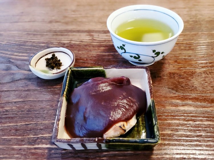 あん餅（追加用ハーフ）450円。