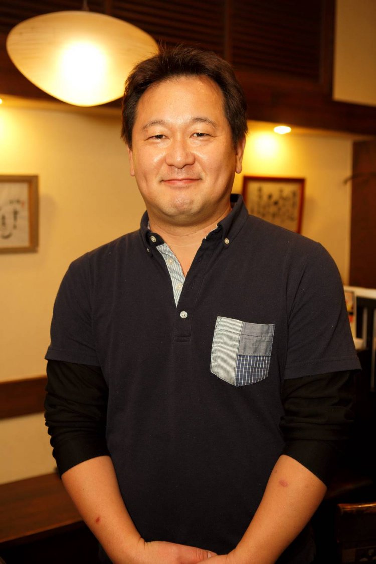 「カキフライは10月から3月ごろまで。産地次第ですね」と店主。