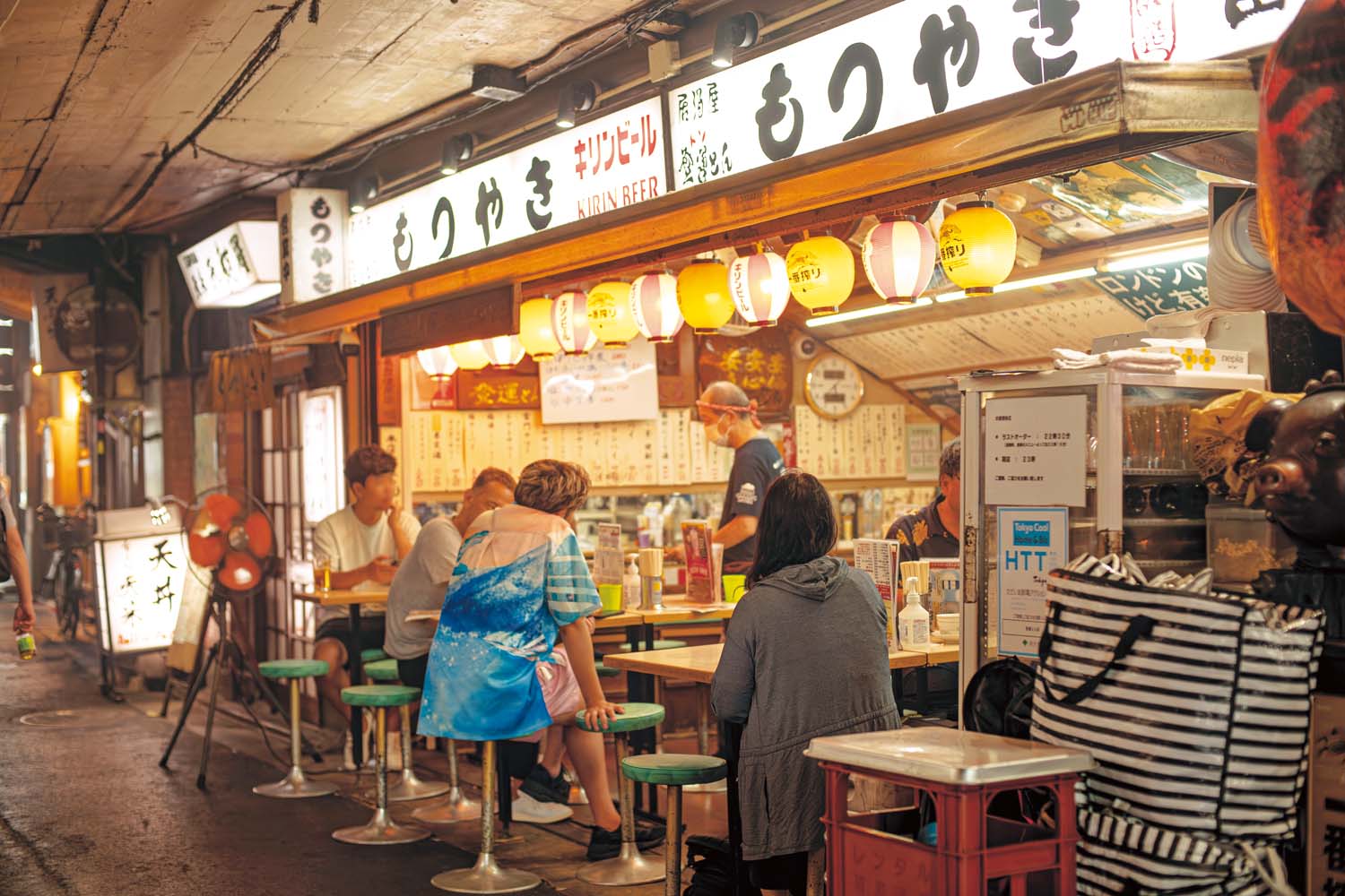 もつ焼き 登運とん3