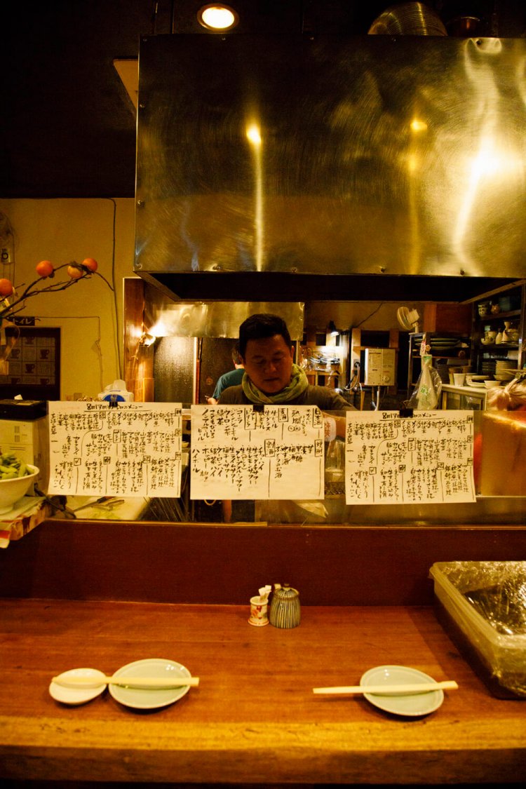 「素材の味を引き出すよう心掛けてます」と店主。西荻窪の名店『しんぽ』で修業。