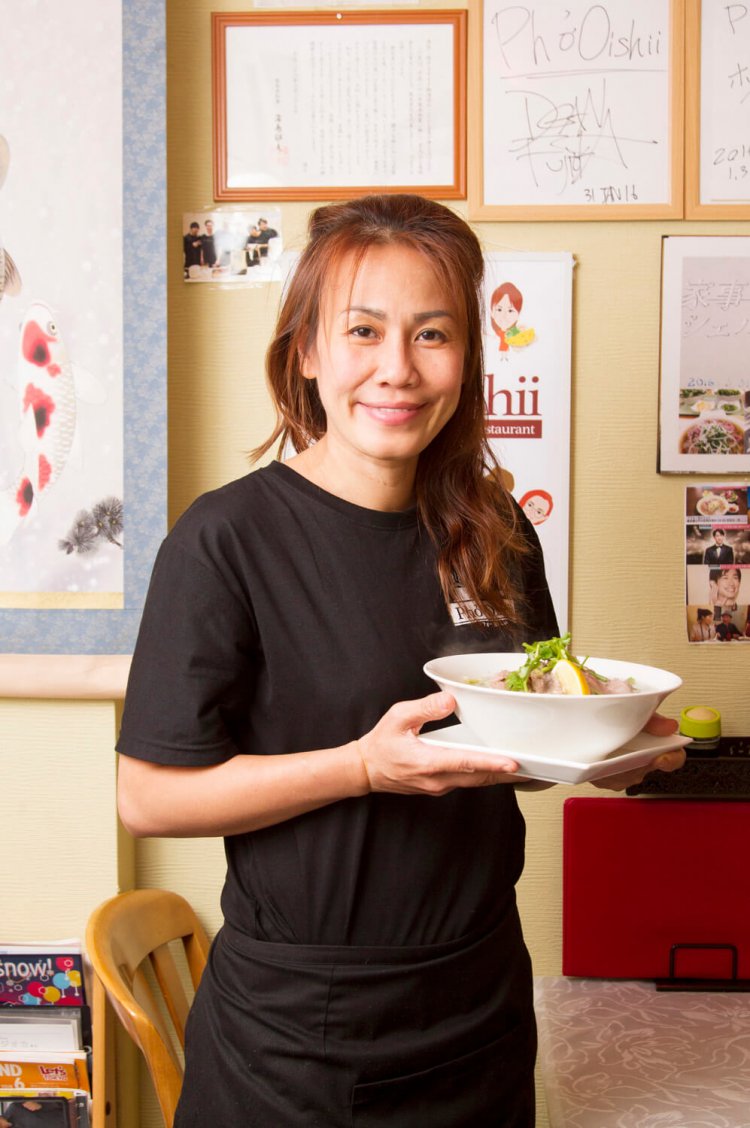 店主のジャン・ティ・キム・フォンさん。