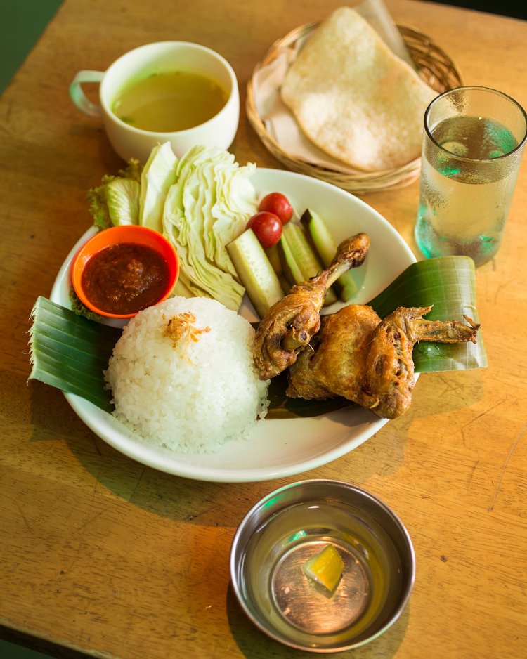 アヤムゴレン950円。