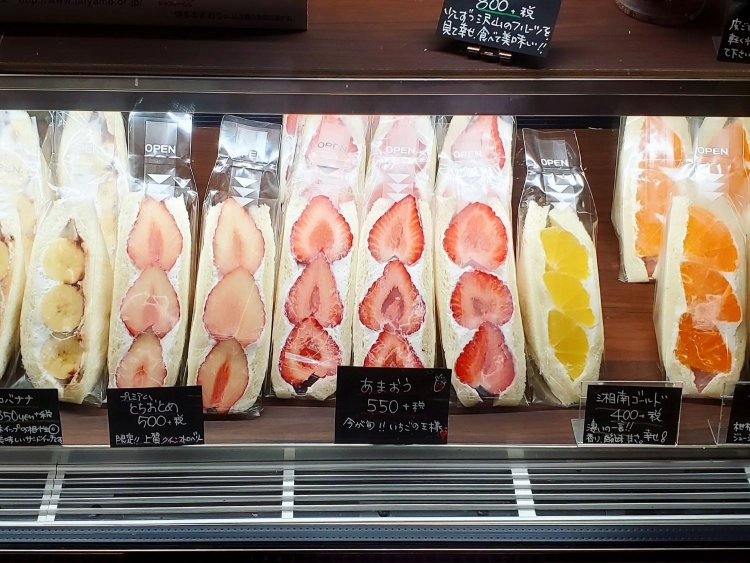 断面萌えフルーツサンドからホットケーキの最高峰まで～黒猫スイーツ散歩 武蔵小山・戸越編まとめ～