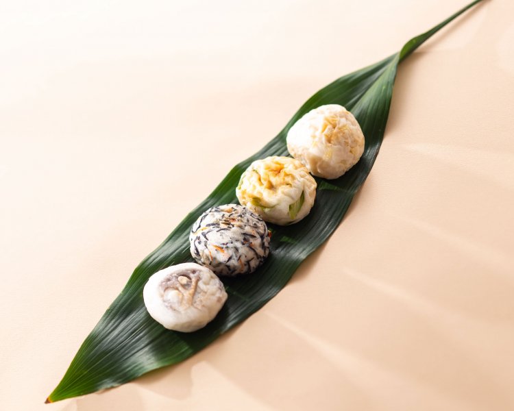 しんじょのおやき 武士(もののふ)４種780円。