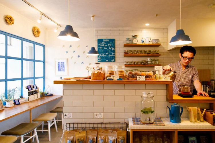 店主の関口さん。