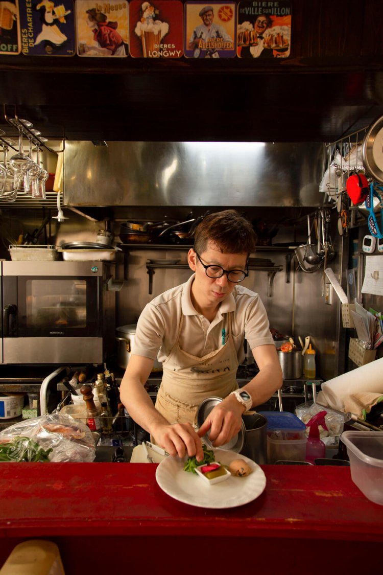 店主の橋本さん。