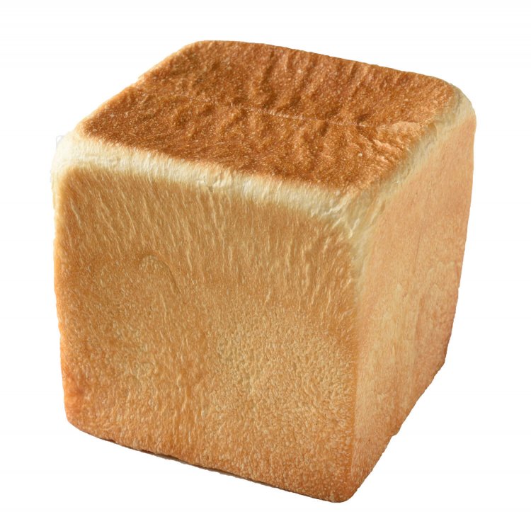 国産小麦100％食パン1斤300円。 北海道産小麦をブレンドした秀作。