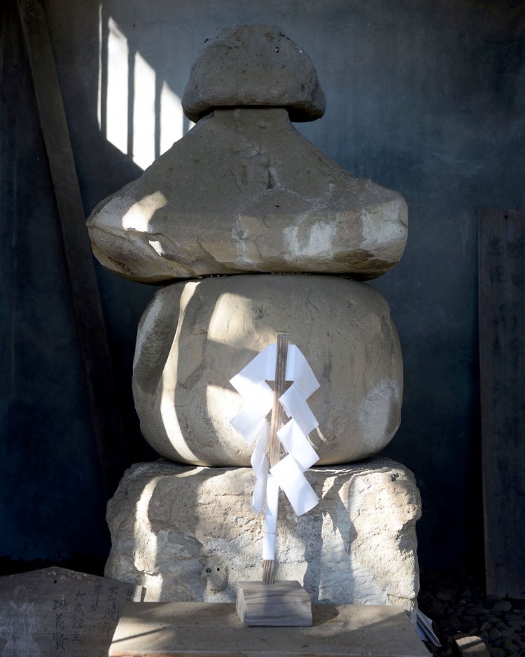 源義賢の墓（供養塔）。平安末期の五輪塔で埼玉県内では最古級。