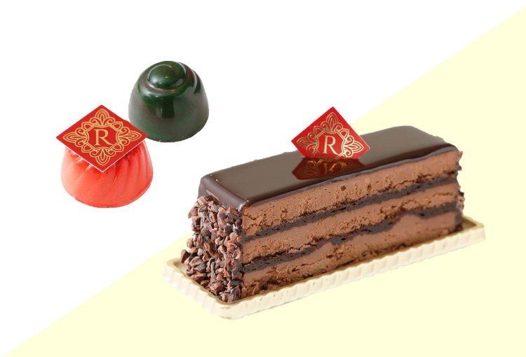 チョコレート各種248円。フリュイ・ルージュ（左）、お茶（中央）、コロンビア561円（右）。