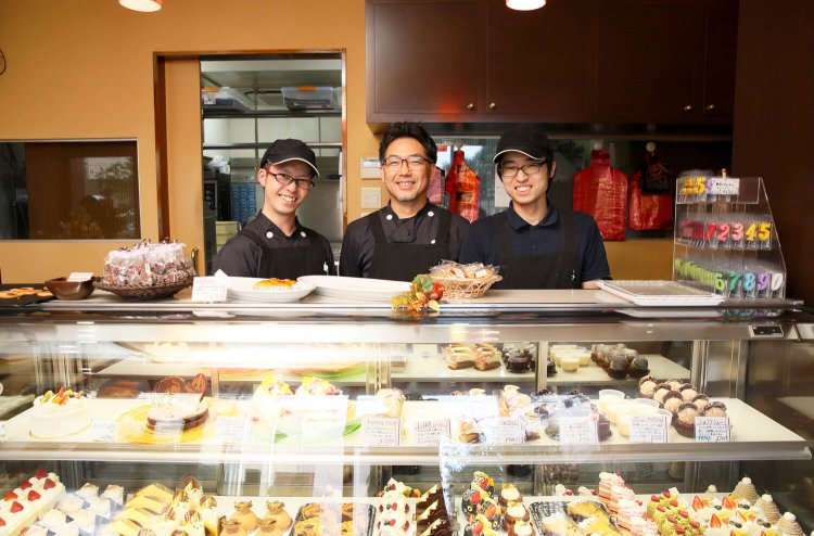 店内はご近所のマダムでいつも混雑。