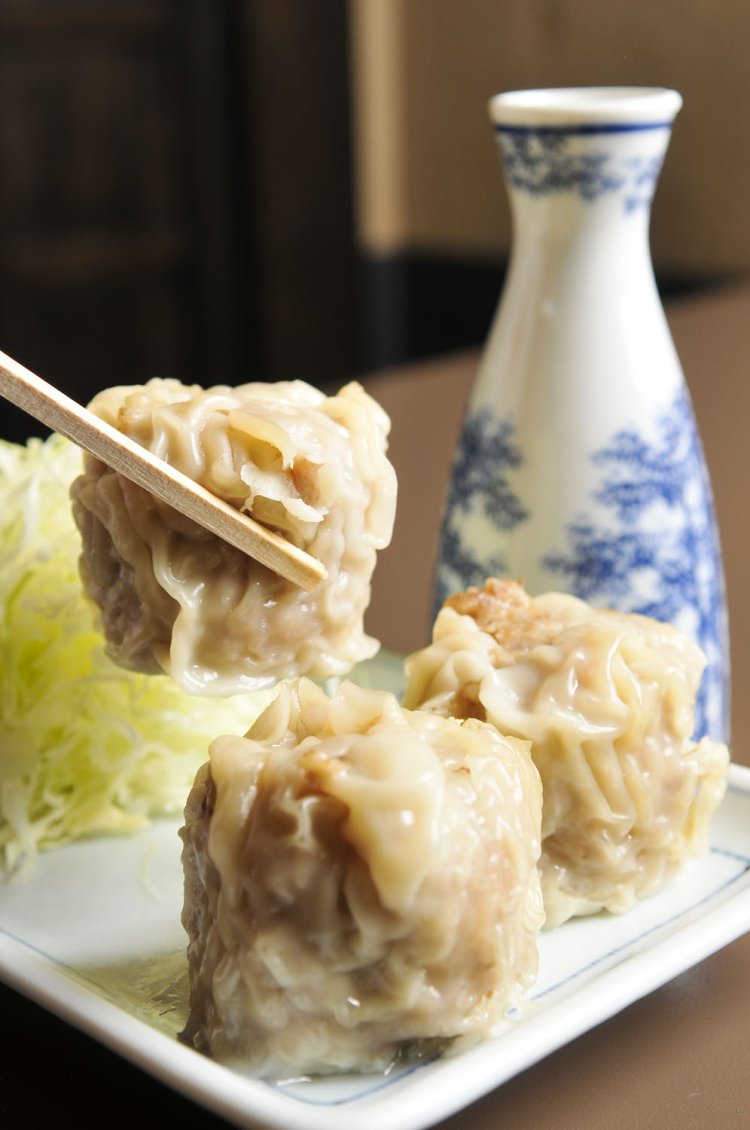 肉々しく、ジューシーな自家製シューマイ1人前（3個）390円。