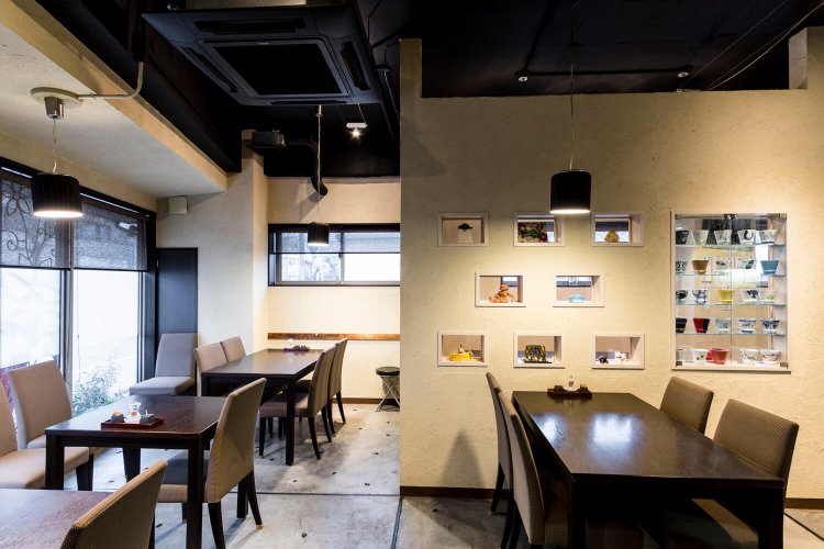 和モダンのおしゃれな店内。