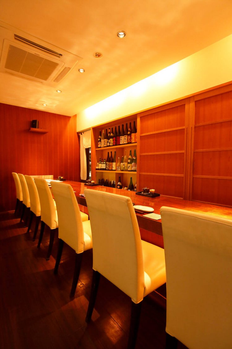 店は瀟洒(しょうしゃ)な雰囲気。