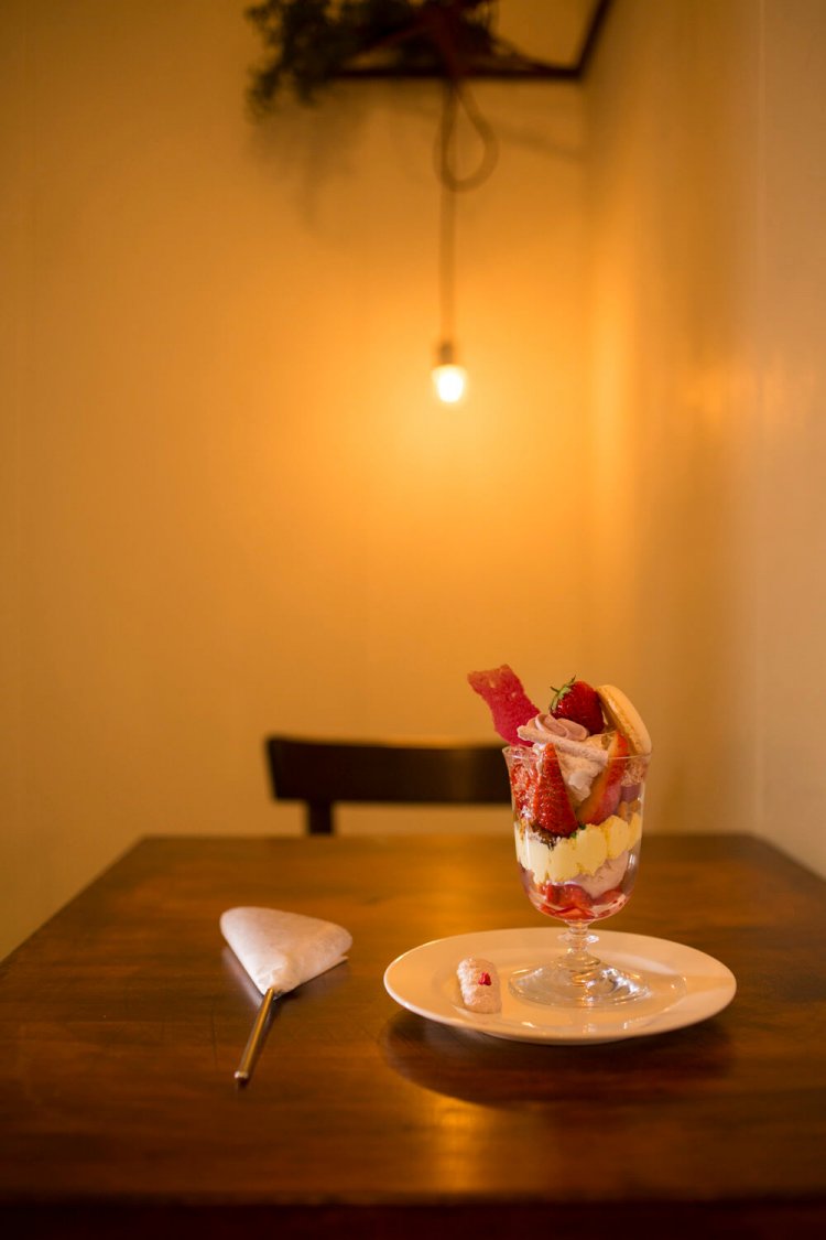 グラスデザートの食材は季節によって異なる。