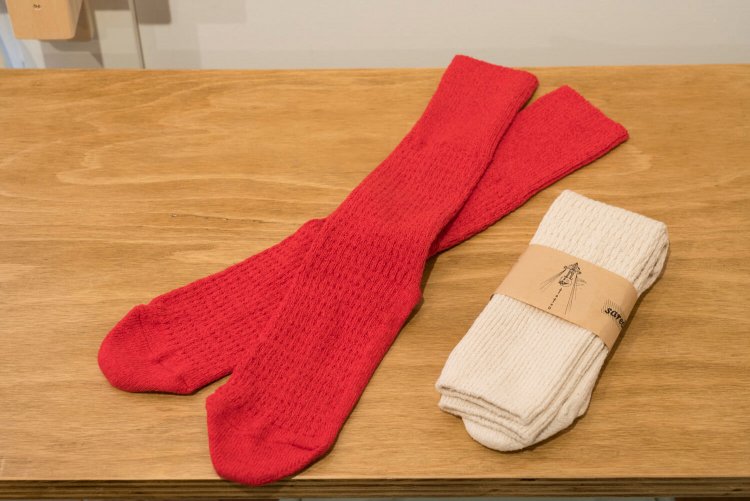 奈良県のsaredoの再生コットンの靴下1760円～。