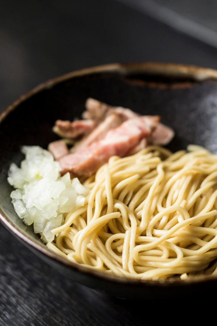 味付き替え玉＝和え玉200円。大盛りの代わりに。