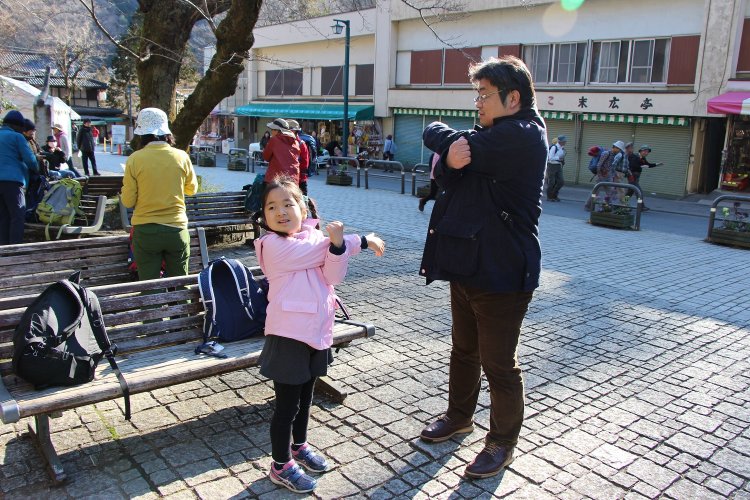 親子で山さんぽ　高尾山　登山