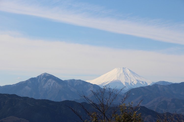 天気がいいと、山頂からは富士山がよく見える。