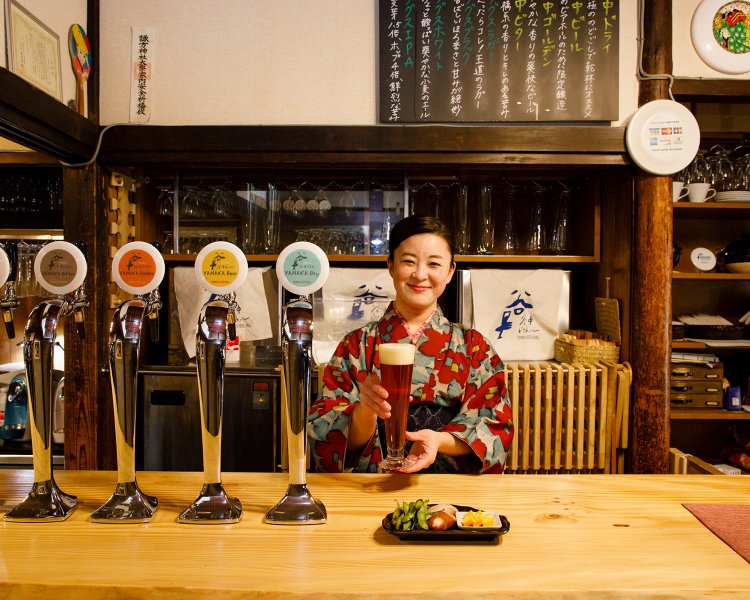 『谷中ビアホール』11:00～20:30（月は～15:30）、不定休、03-5834-2381。