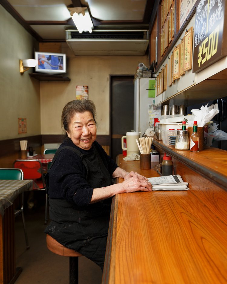 小黒さん。一見客とも気さくに話をしてくれる。