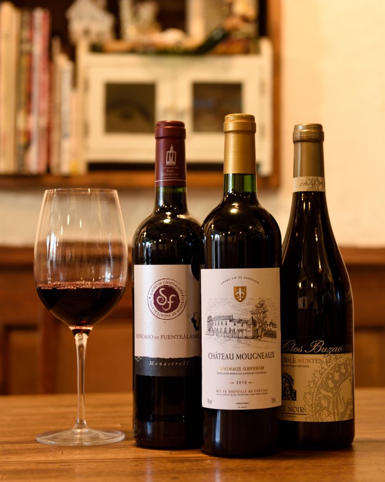 ルーマニアワインなど、珍しいものも。