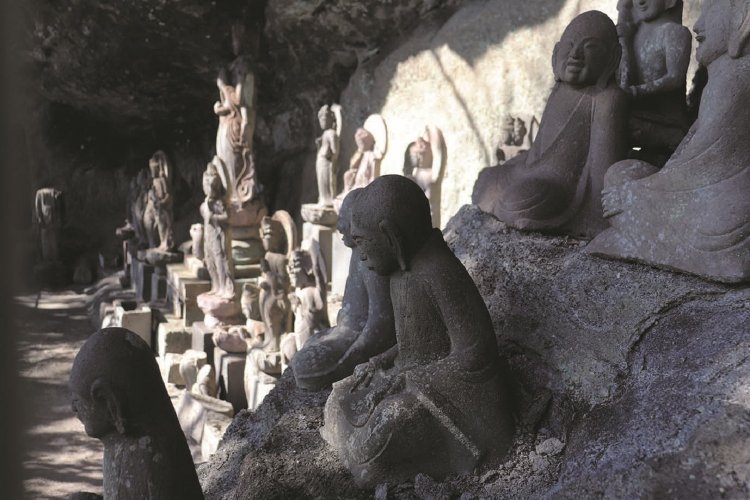 たくさんの石仏を発見！