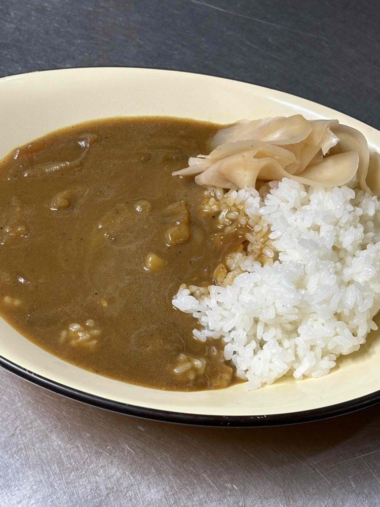 締めに味わいたい松ちゃんカレーライス550円。