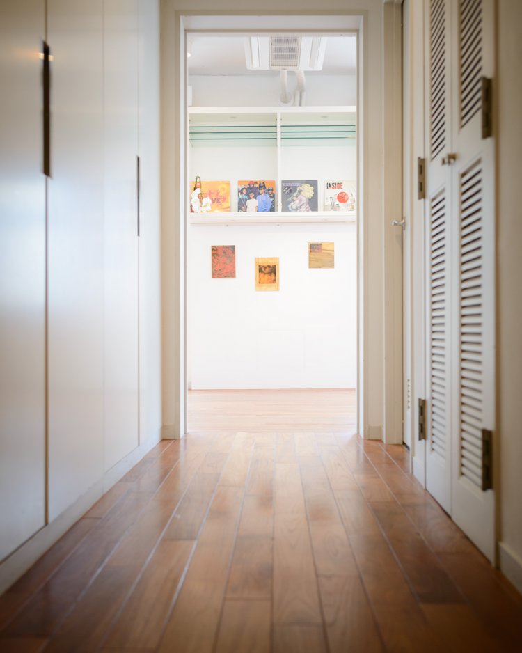 「Jo Motoyo Solo Exhibition」では、インスタレーションや写真作品が並んだ。(2017年9月取材当時)