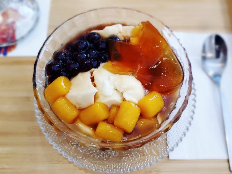 手作り豆花(トウファ) 650円。 