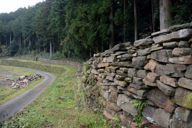 文化2 年（1805）と天保3 年（1832）の２度にわたり築かれたとされる。