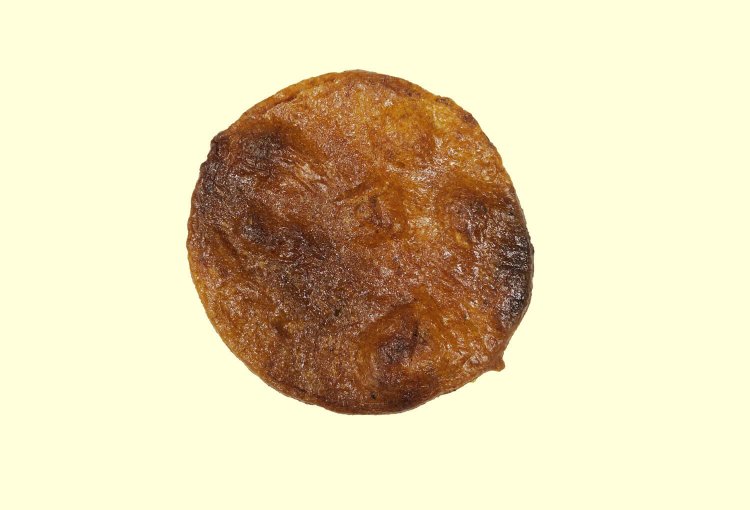 手焼 勘三郎せんべい　1枚108円。