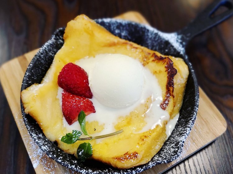 特製フレンチトーストセット1000円。