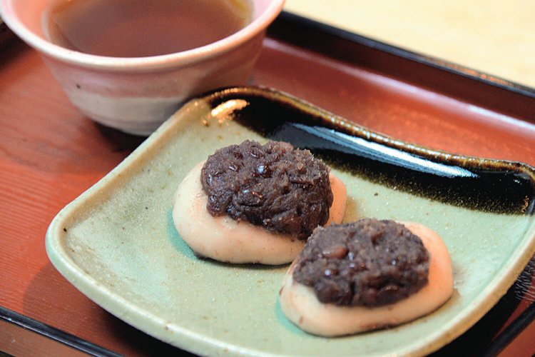 おけし餅108円。芥子（けし）頭に似ているのが名の由来という。