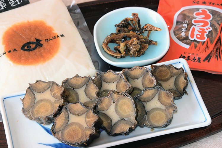 ごぼう巻1本864 円、なんばん焼1枚1047円、うつぼ小明石煮378円。